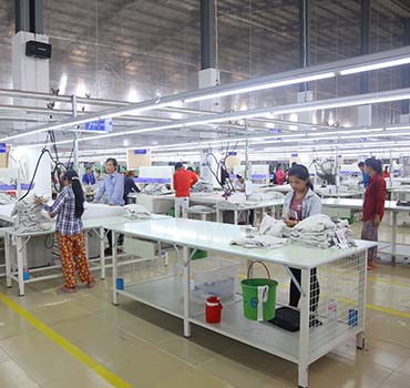 柬埔寨纺织工业双层包装工作桌客户案例
